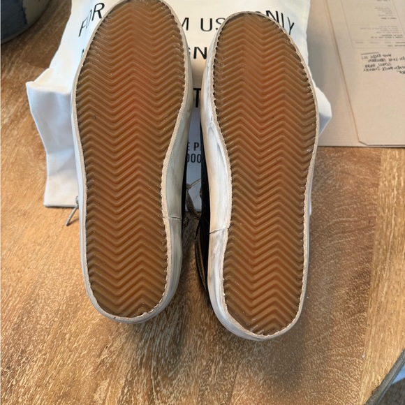 Golden Goose Black and Gold Star Sneakers - Picture 3 of 3